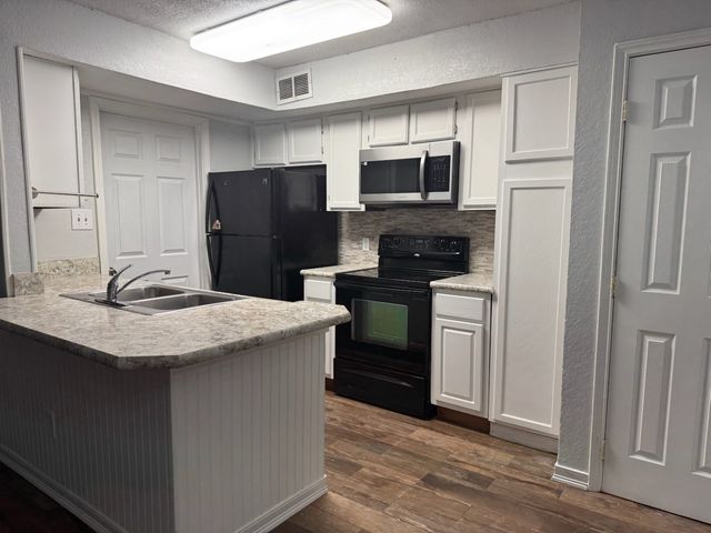2312 Balsam Drive A105, Arlington, TX 76006