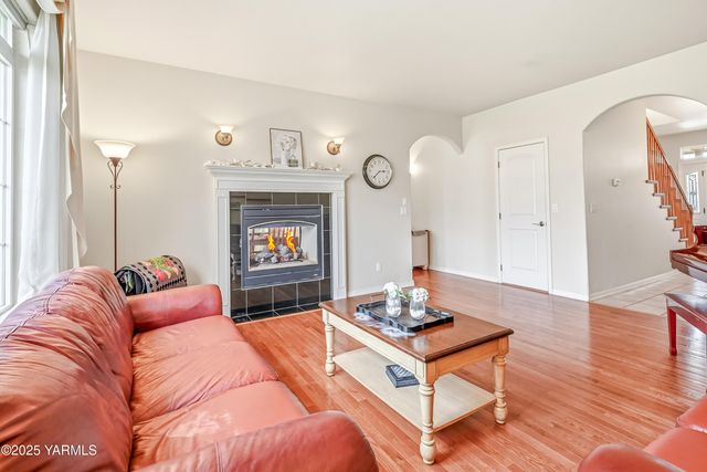 8703 Webster Ave, Yakima, WA 98908