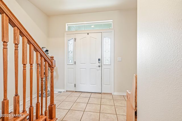 8703 Webster Ave, Yakima, WA 98908