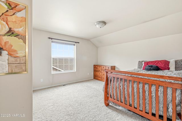 8703 Webster Ave, Yakima, WA 98908