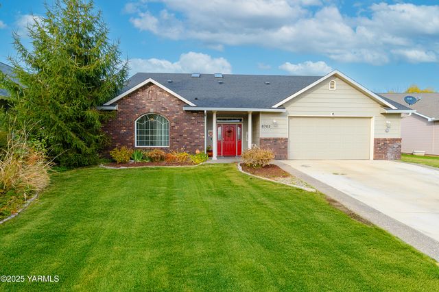 8703 Webster Ave, Yakima, WA 98908
