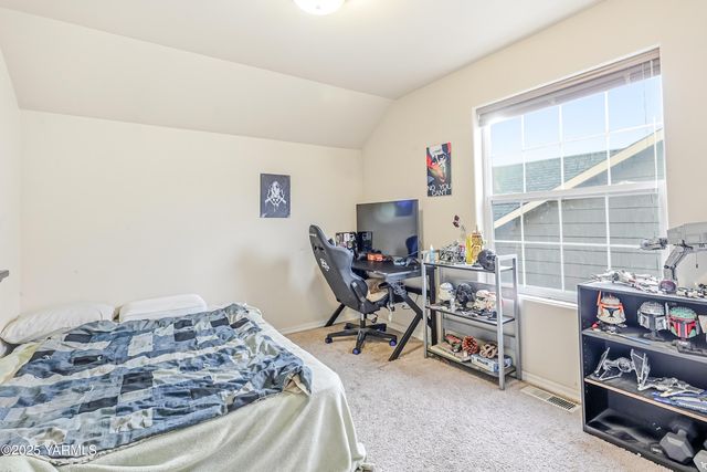 8703 Webster Ave, Yakima, WA 98908