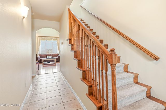 8703 Webster Ave, Yakima, WA 98908