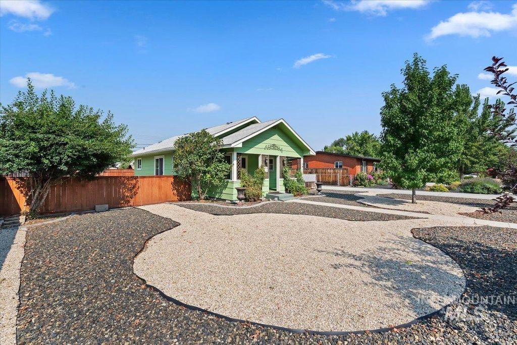1917 S Atlantic St, Boise, ID 83705 photo 2