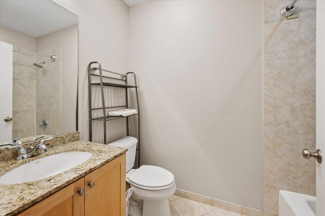 930 W Dakin Street 4, Chicago, IL 60613