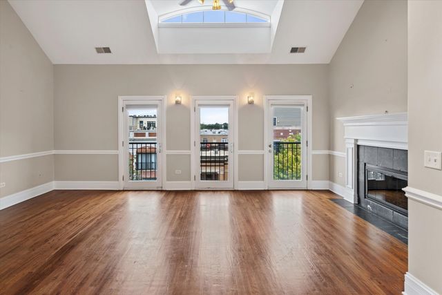930 W Dakin Street 4, Chicago, IL 60613
