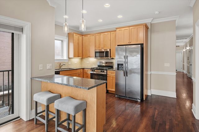 930 W Dakin Street 4, Chicago, IL 60613
