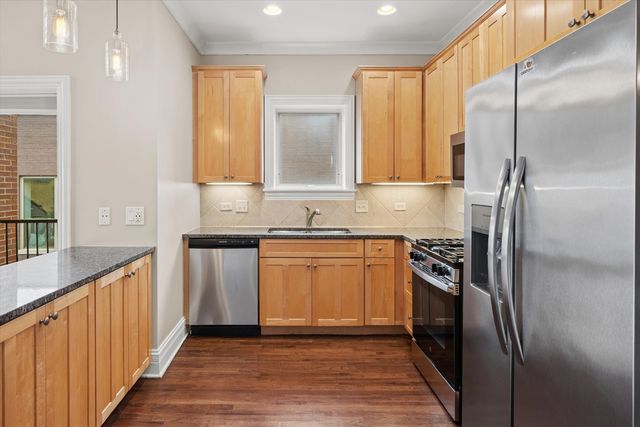 930 W Dakin Street 4, Chicago, IL 60613