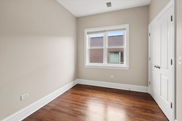930 W Dakin Street 4, Chicago, IL 60613