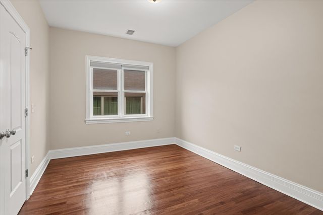 930 W Dakin Street 4, Chicago, IL 60613