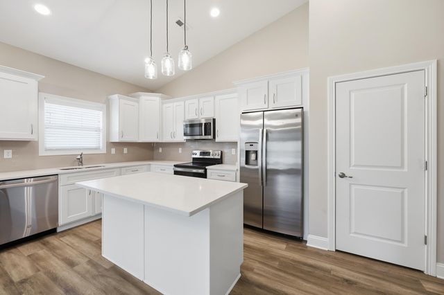 112 Stone Ridge Drive, Frankfort, KY 40601