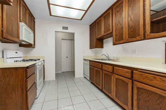 8161 Valencia, Huntington Beach, CA 92647