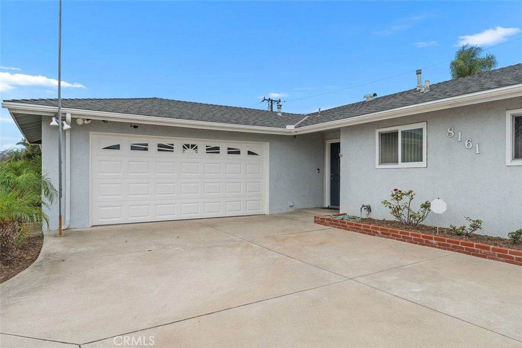 8161 Valencia, Huntington Beach, CA 92647 — photo 4