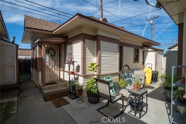 613 W 4th Street, Long Beach, CA 90802