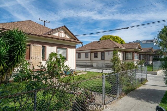 613 W 4th Street, Long Beach, CA 90802