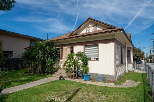 613 W 4th Street, Long Beach, CA 90802