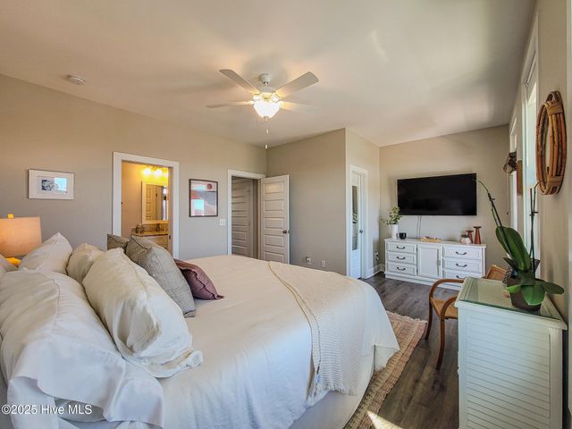 127 S Boca Bay Lane A, Holly Ridge, NC 28445