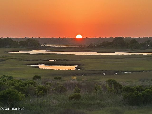 127 S Boca Bay Lane A, Holly Ridge, NC 28445