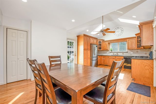 516 Heathcliff Drive, Seaford, NY 11783