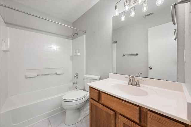 3429 Newgate Street, Midlothian, TX 76065