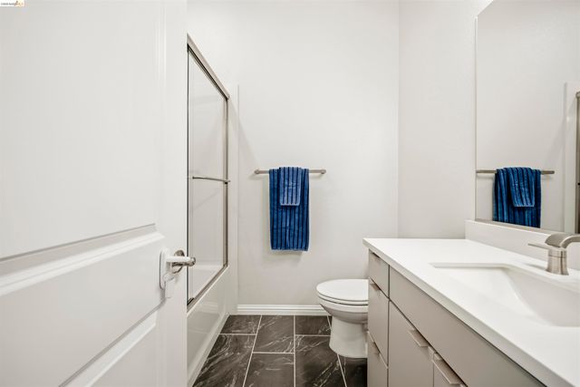 2829 Tradewind Ct, Alameda, CA 94501