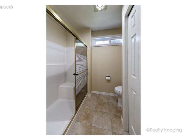 32150 Sw LAKE Dr, Wilsonville, OR 97070