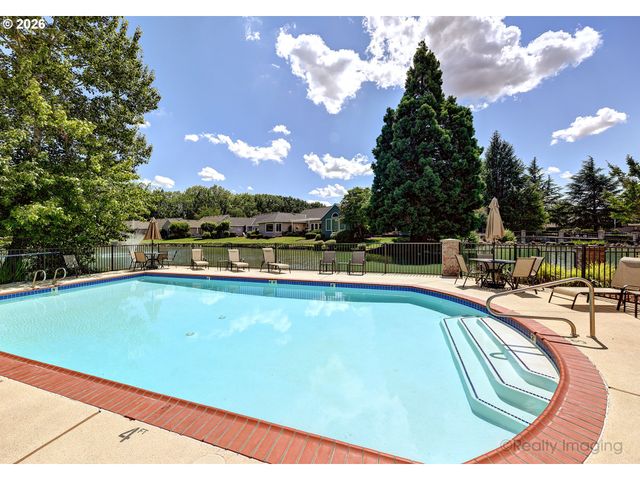 32150 Sw LAKE Dr, Wilsonville, OR 97070