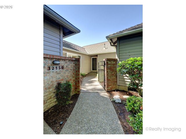32150 Sw LAKE Dr, Wilsonville, OR 97070