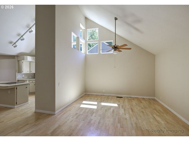 32150 Sw LAKE Dr, Wilsonville, OR 97070