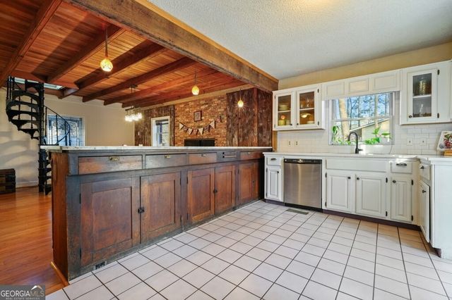 109 Mountain Park Road, Roswell, GA 30075