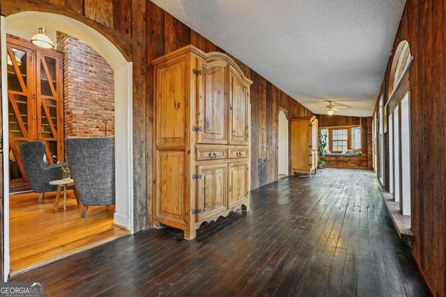 109 Mountain Park Road, Roswell, GA 30075