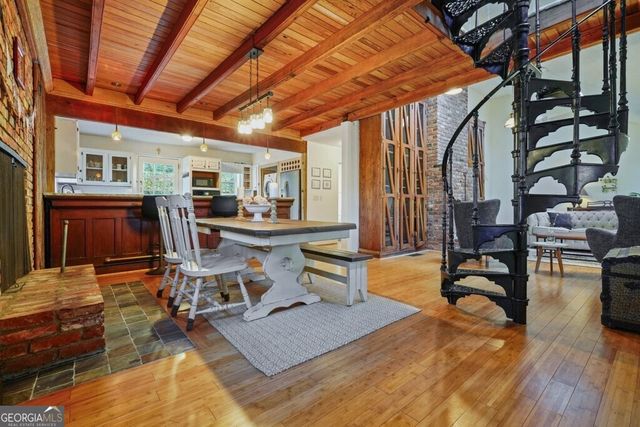 109 Mountain Park Road, Roswell, GA 30075