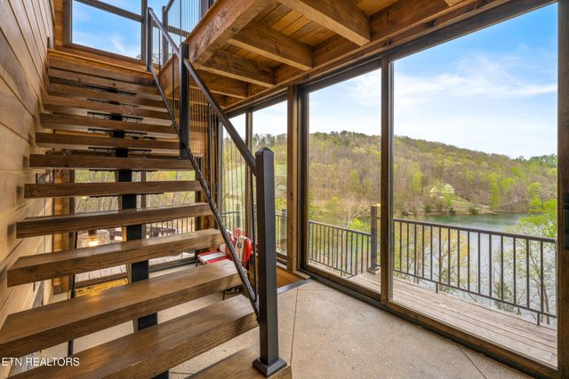 780 Laurel Lake Circle, Madisonville, TN 37354