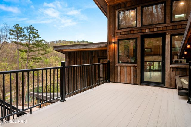 780 Laurel Lake Circle, Madisonville, TN 37354