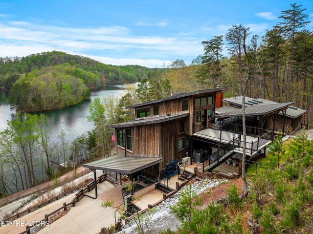 780 Laurel Lake Circle, Madisonville, TN 37354