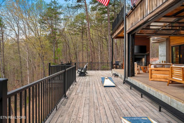 780 Laurel Lake Circle, Madisonville, TN 37354