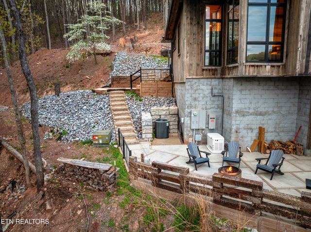 780 Laurel Lake Circle, Madisonville, TN 37354