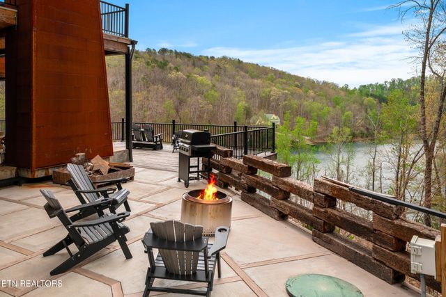 780 Laurel Lake Circle, Madisonville, TN 37354