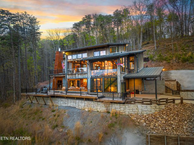 780 Laurel Lake Circle, Madisonville, TN 37354
