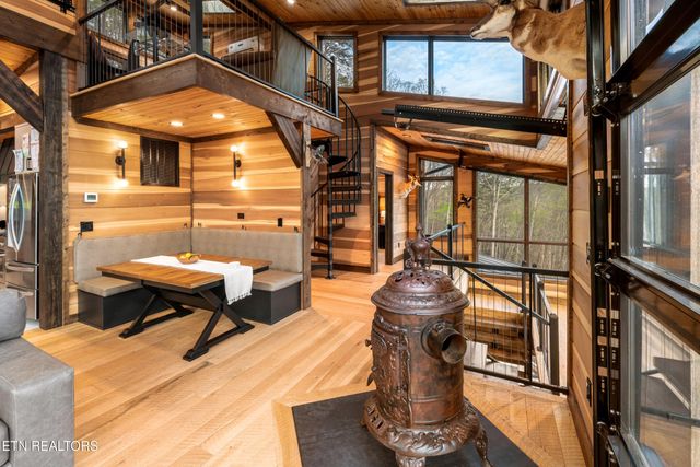 780 Laurel Lake Circle, Madisonville, TN 37354