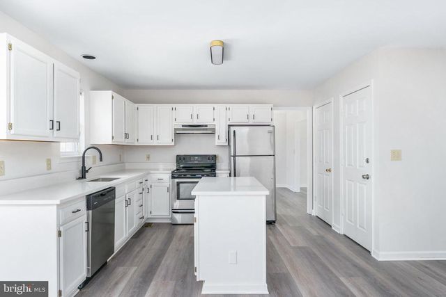 11818 HICKORY CREEK DR, Fredericksburg, VA 22407