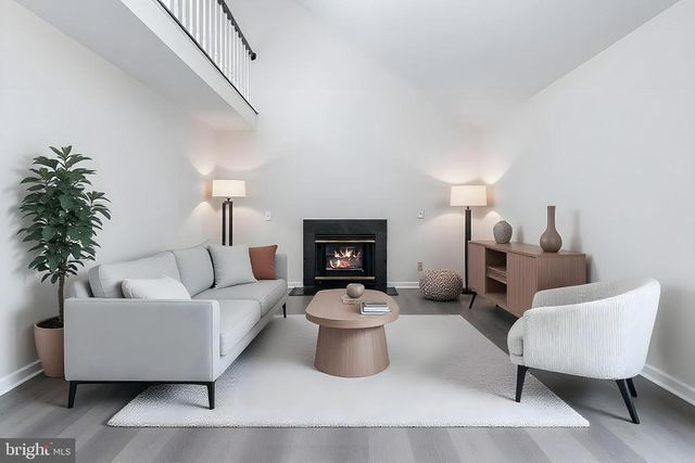 11818 HICKORY CREEK DR, Fredericksburg, VA 22407