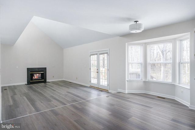 11818 HICKORY CREEK DR, Fredericksburg, VA 22407