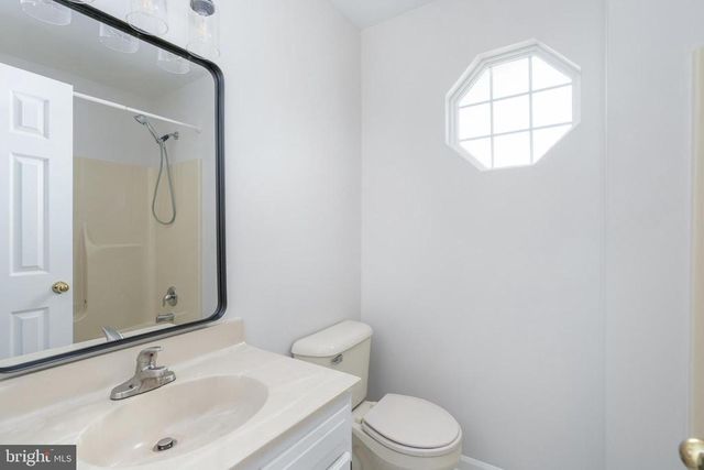 11818 HICKORY CREEK DR, Fredericksburg, VA 22407