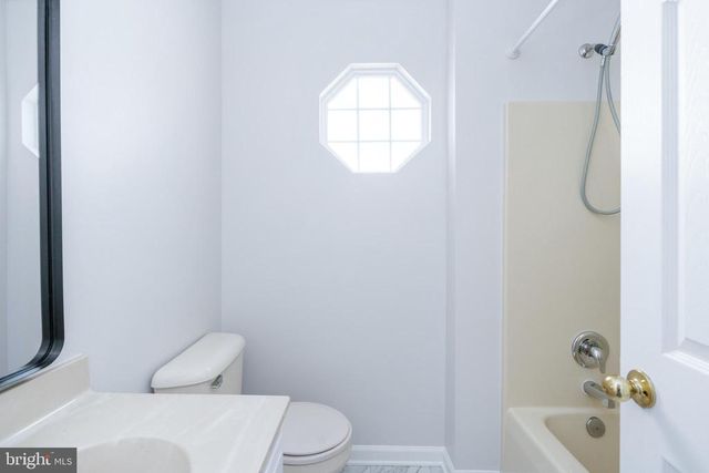 11818 HICKORY CREEK DR, Fredericksburg, VA 22407