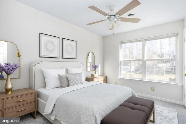 11818 HICKORY CREEK DR, Fredericksburg, VA 22407