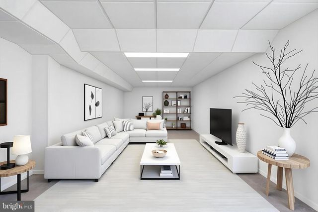 11818 HICKORY CREEK DR, Fredericksburg, VA 22407