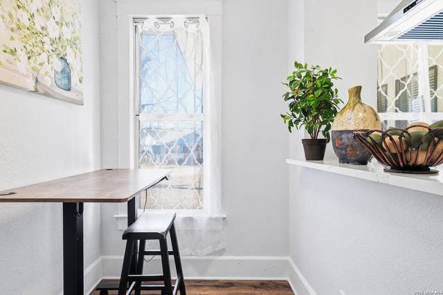 102 Beal, San Antonio, TX 78201