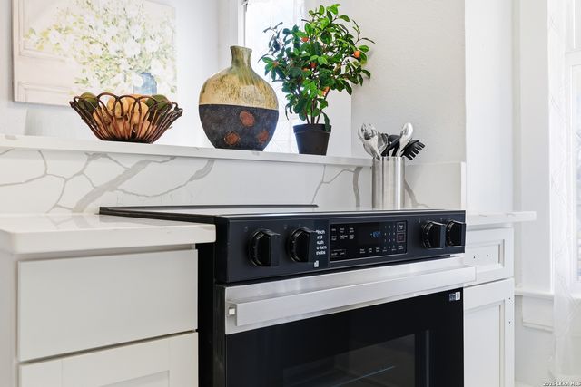 102 Beal, San Antonio, TX 78201