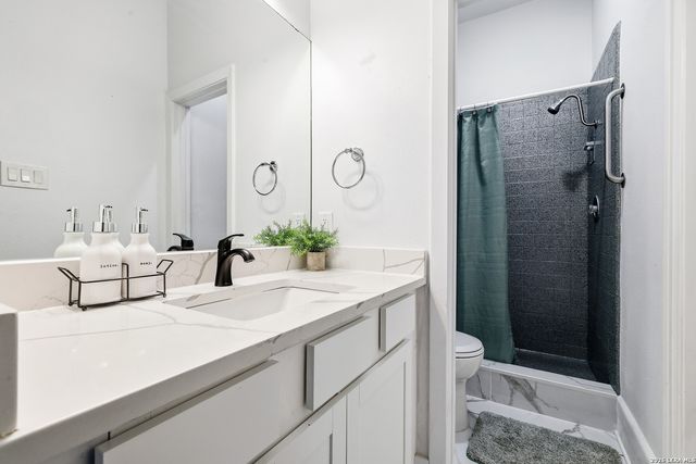 102 Beal, San Antonio, TX 78201